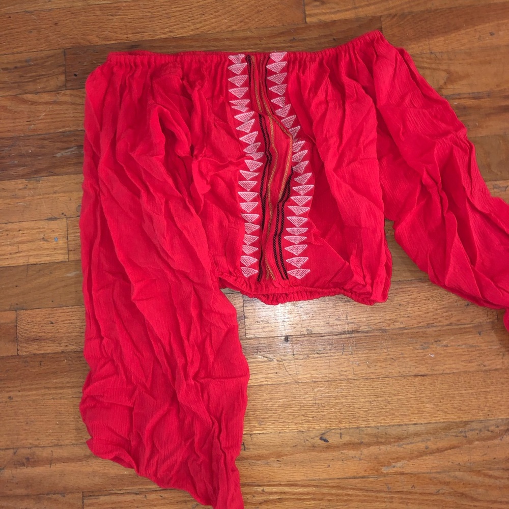 Kendall & Kylie crop top